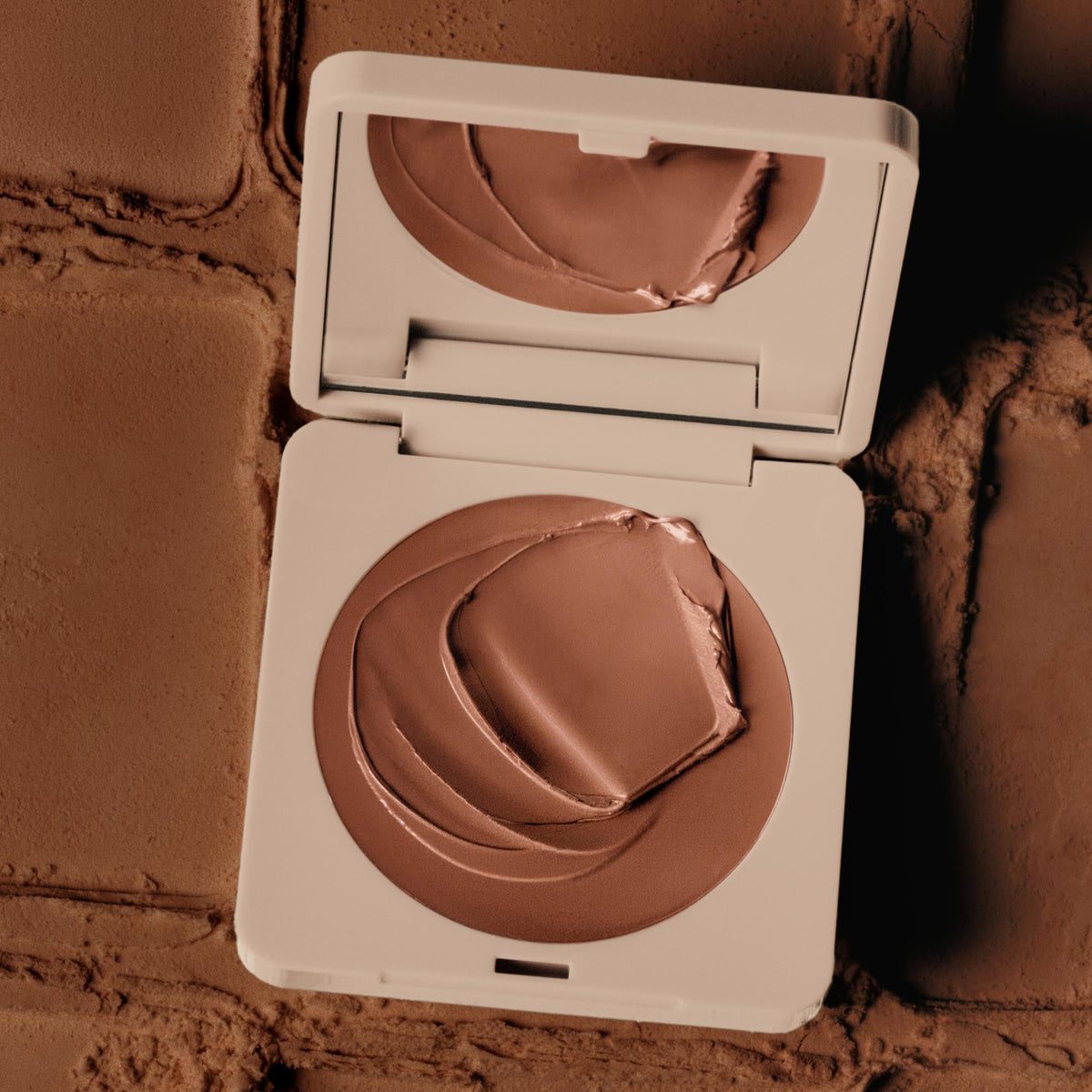bronzer-butter-balm-desert-d9 Bronzer_Desert-3.jpg