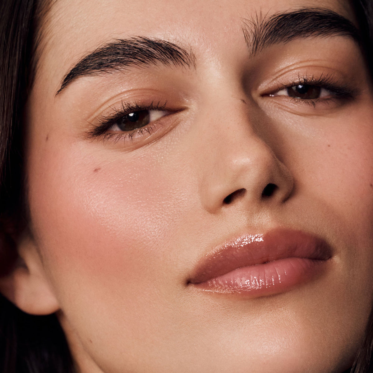 the-dewy-pink-set-k4 HOL25-Pink-Dewy-Set-Model-Pink-Sunset.jpg